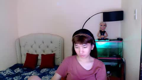SHANTA FOX  s online show from April 25, 1:52 pm