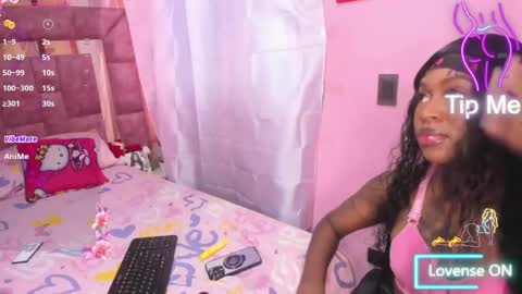 shenielxxx online show from May 21, 2:46 pm