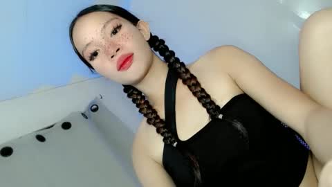 Shin online show from May 24, 12:13 pm