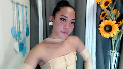 shira_cutttiebigcock online show from May 6, 5:08 pm