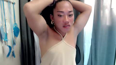 shira_cutttiebigcock online show from May 28, 2:31 am
