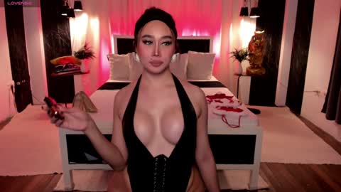 WET AND WILD YHANNA online show from December 24, 7:17 am