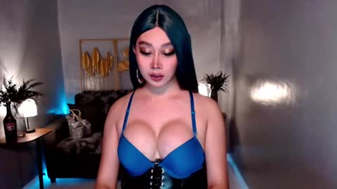WET AND WILD YHANNA online show from March 7, 3:30 pm
