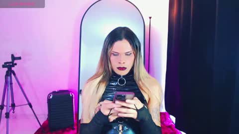 Silent angell online show from February 4, 9:30 pm