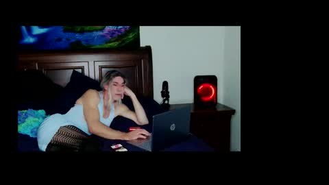 Mia online show from January 9, 11:26 am