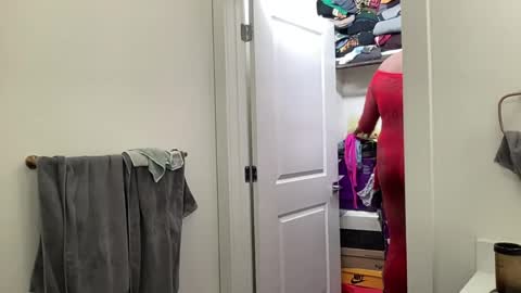 Sissyblkgoddess online show from April 21, 2:51 am