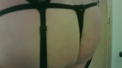 sissycrissy4545 online show from May 18, 4:45 pm