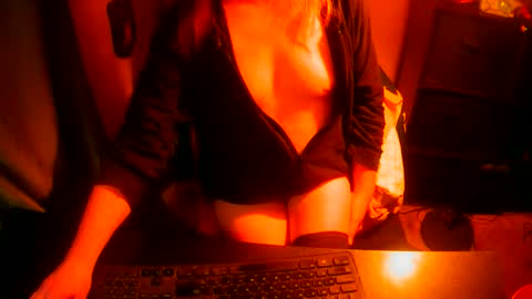 red online show from March 14, 7:12 am