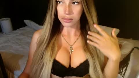 Queen Cassie online show from May 21, 10:06 pm