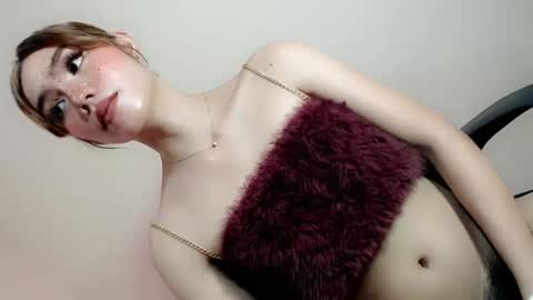 slutty_rose69 online show from May 9, 11:28 am