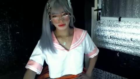 snoky_serna online show from April 30, 5:13 am