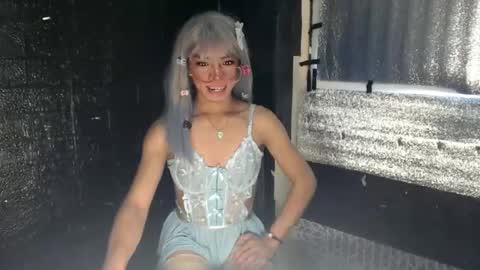 snoky_serna online show from May 12, 3:37 am