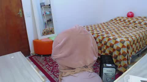 Sophie Fantasys online show from May 21, 2:07 am