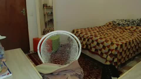 Sophie Fantasys online show from May 26, 6:21 am