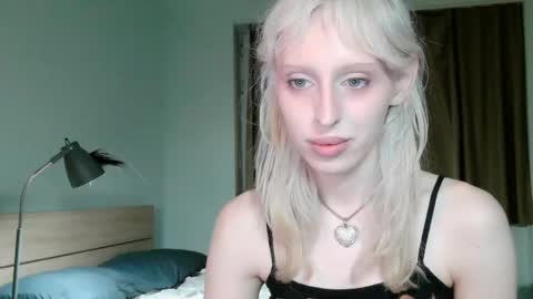 sora999999999 online show from May 25, 8:27 pm