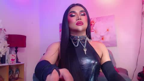 CALL ME STELLA online show from May 25, 8:55 am