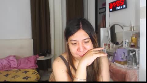 Stella online show from May 29, 4:05 pm