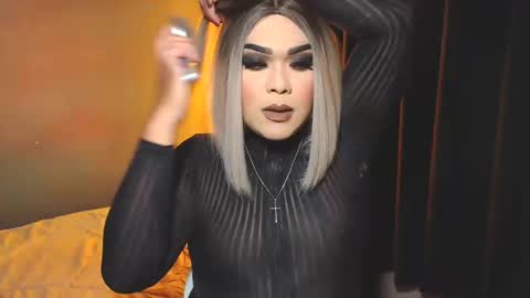 JADE ELYSE online show from December 21, 11:45 pm