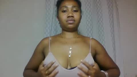 surbelle online show from April 26, 1:53 pm
