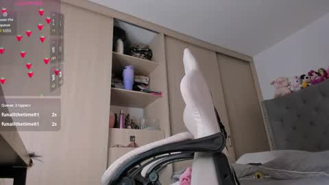 Juliana garcia online show from May 10, 4:28 am