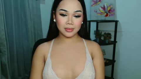 sweet18_jasmine online show from December 7, 11:45 am