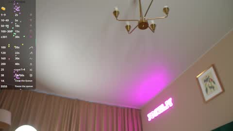 Snapshot of sweet_reverie chatting on October 11, 9:00 am Vanessa online show from October 11, 9:00 am