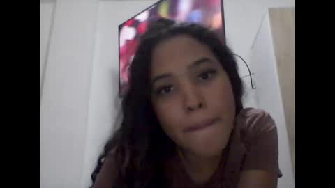 Yeileen online show from February 24, 2:51 am
