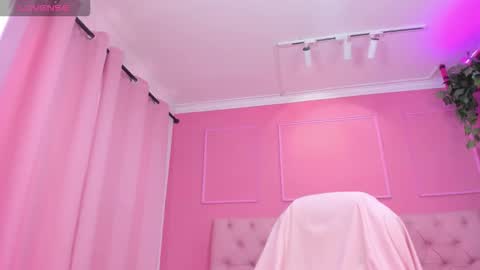 Yeileen online show from February 3, 7:52 pm