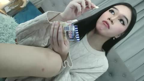 sweet_tatiana28 online show from May 11, 6:27 pm