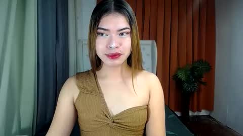 sweet_trexie online show from May 10, 10:48 pm