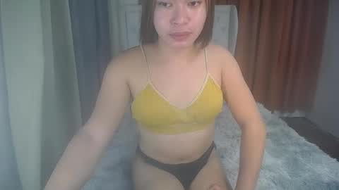 sweet_trexie online show from May 24, 1:35 am