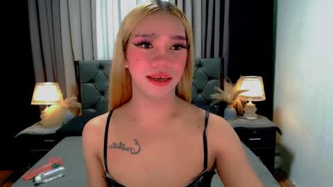 bea takashi  online show from May 10, 11:04 am