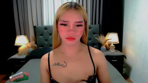 bea takashi  online show from May 11, 3:07 pm