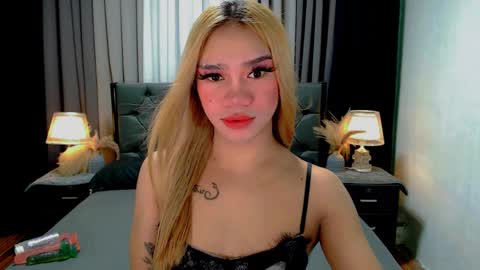 bea takashi  online show from May 19, 9:38 am