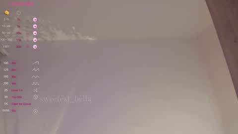 Snapshot of sweetest_bella chatting on October 11, 11:07 pm Bella online show from October 11, 11:07 pm