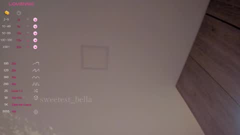 Snapshot of sweetest_bella chatting on October 16, 10:09 pm Bella online show from October 16, 10:09 pm