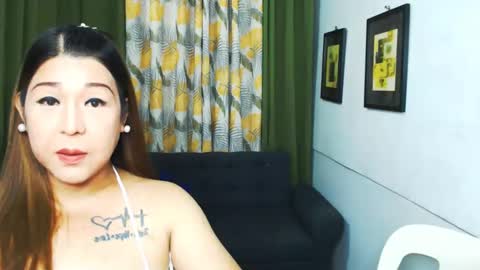 Snapshot of sweetflavor4uxxx chatting on December 19, 5:07 am GoddessAira4uTS online show from December 19, 5:07 am