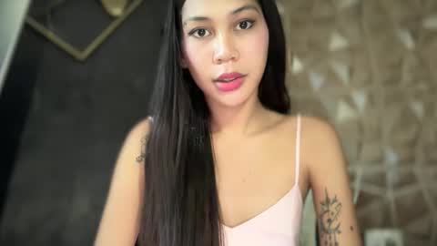 yanny online show from April 24, 4:04 am