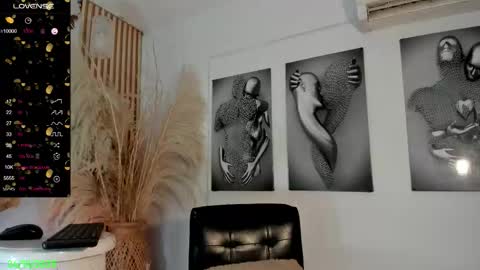  T A M A R A  online show from October 24, 8:25 pm