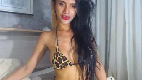 tasteofinnocentxx online show from November 28, 12:01 am