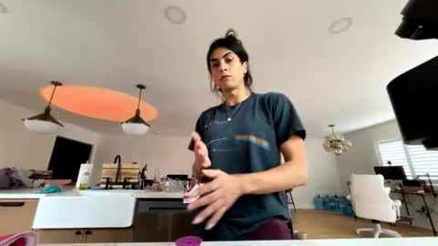 babygirlmami online show from April 25, 7:00 pm
