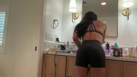 babygirlmami online show from May 11, 9:56 pm