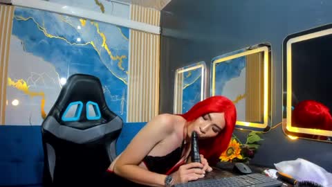 thamara_roberts online show from May 23, 4:25 pm