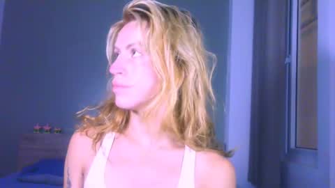 Yolanda online show from May 28, 1:58 am