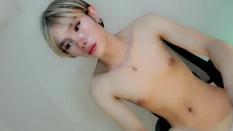 laisa online show from March 8, 12:46 am