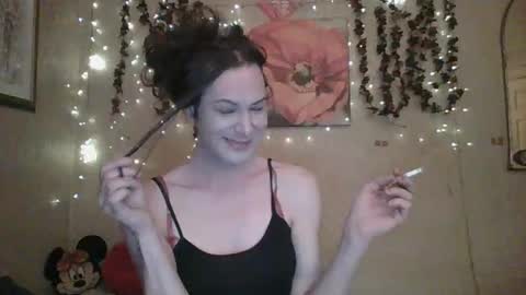 sillymillie0 online show from May 15, 12:41 am