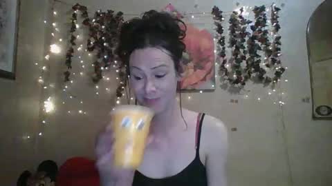 sillymillie0 online show from May 17, 11:26 pm
