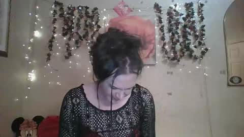 sillymillie0 online show from May 29, 12:31 am