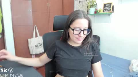 Nicole   TheyElleElu online show from November 6, 2:06 pm