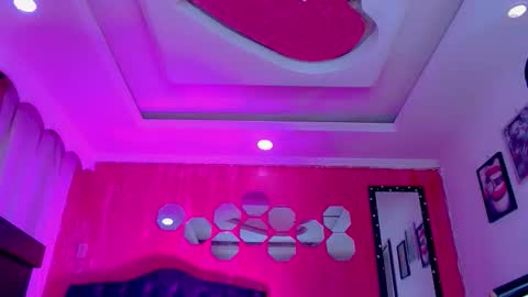 tiffanymackensyy69 online show from May 4, 1:21 am